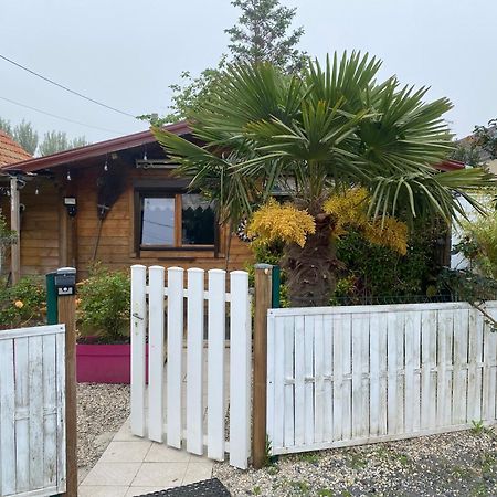 Grand Chalet Tout Equipe 6 Personnes Proche Des Plages Du Debarquement Sommervieu Luaran gambar